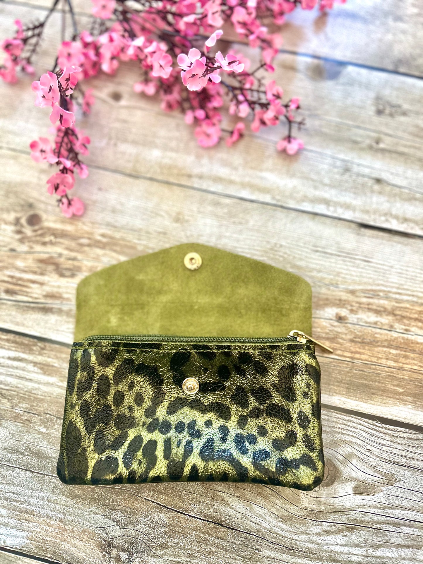 Porte-monnaie June Léopard Kaki (100% cuir)